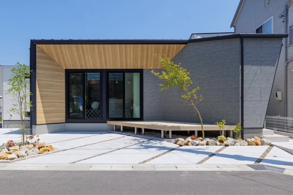 ゆるやかに外とつながり、時間をはぐくむ平屋